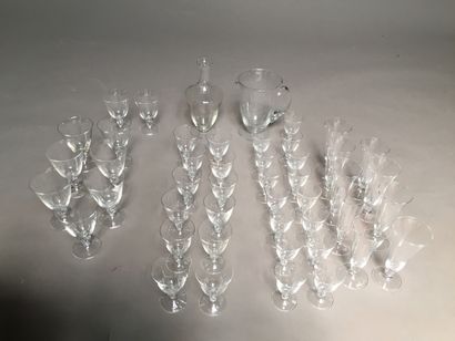null Part of a DAUM France service: 9 champagne flutes, 1 decanter without stopper,...