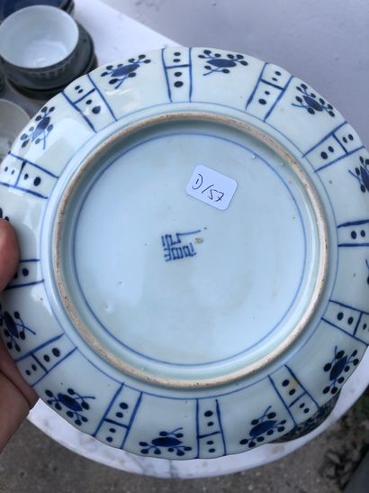 null A blue-white porcelain lot including many bowls, cups and dishes. Some marked....