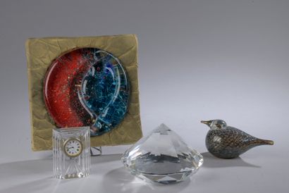 null LOT including a moulded glass clock, a blown glass bird, a paperweight in the...