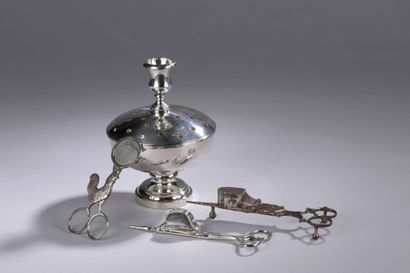 null LOT of silver plated metal including two openwork bottle holders with stars,...