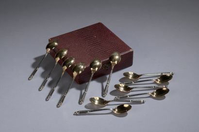 null LOT including :

- J.C.B. CRADDOCK. Lot comprising 6 silver mocha spoons and...
