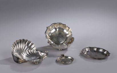 null LOT including : 

- PUIFORCAT. Silver purse 1st title 950‰, of oval form with...