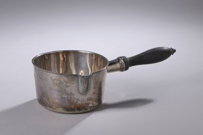 null CASSEROLE in silver 1st title, 950%, plain. Provided with its handle in turned...