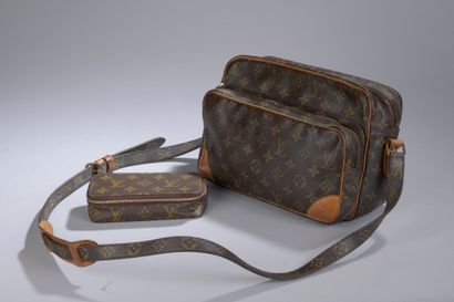 null Louis VUITTON

NIL BAG in natural leather and Monogram canvas.

Traces of use....