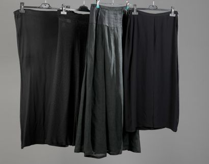 null Sonia RYKIEL

LOT OF FOUR black skirts.