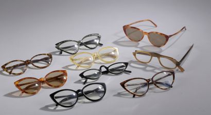 null Jean LAFONT

NINE PAIRS OF LENSES, four in their case.