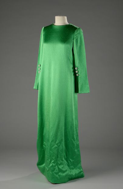 null Christian DIOR Haute couture - Fall-Winter 1966. Numbered 132070. 

Spring green...