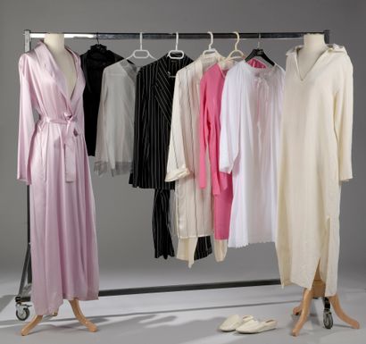null LOT including a black pyjama with white stripes, a pyjama and its negligee in...