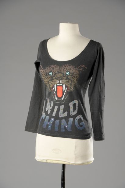 null Salvatore FERRAGAMO

TWO T-SHIRTS. 

One long sleeve t-shirt Wild thing is ...