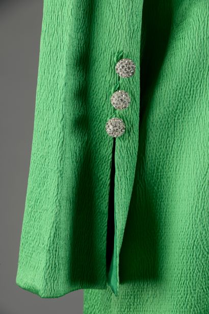 null Christian DIOR Haute couture - Fall-Winter 1966. Numbered 132070. 

Spring green...