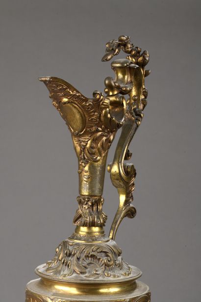 null A PAIR OF LARGE simulated baluster-shaped eagle-ears, in polished and varnished...