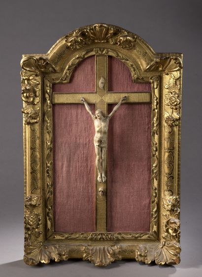 null Carved ivory CRUCIFIX with titulum and memento mori, carved and gilded wooden...