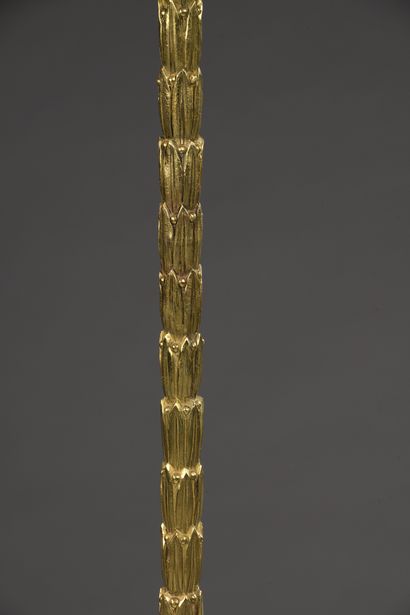 null BAGUÈS

LAMPADAIRE in gilt bronze entirely chased with laurel leaves. Circular...