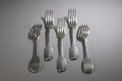 null SET in silver 1st title 950‰, comprising five forks, figured

Semur-en-Auxois,...