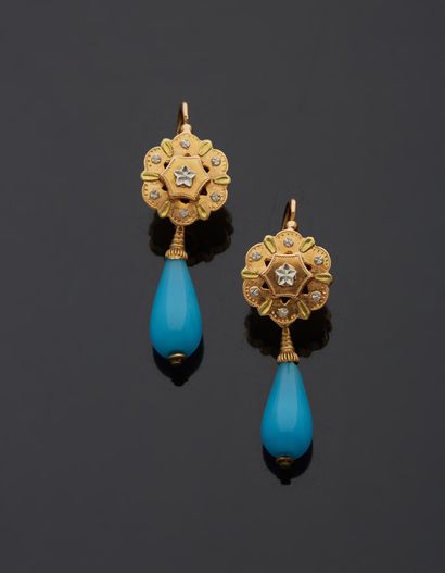 null A pair of 18K polychrome gold 750‰ earrings, pendant an opaline drop.

Province,...