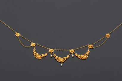 18K yellow gold 750‰ drapery necklace, adorned...