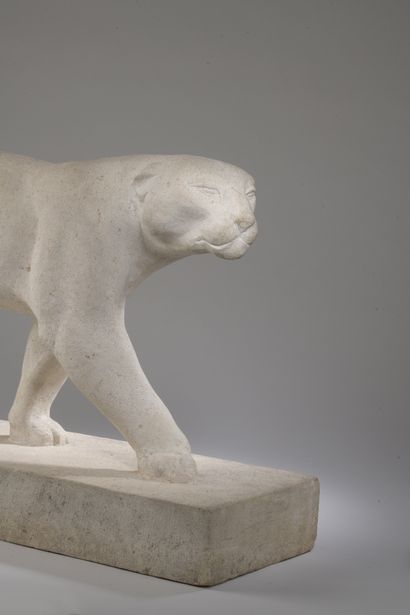 null FRENCH SCHOOL early 20th century

Panther

Stone.

31,5 x 66 x 17,5 cm