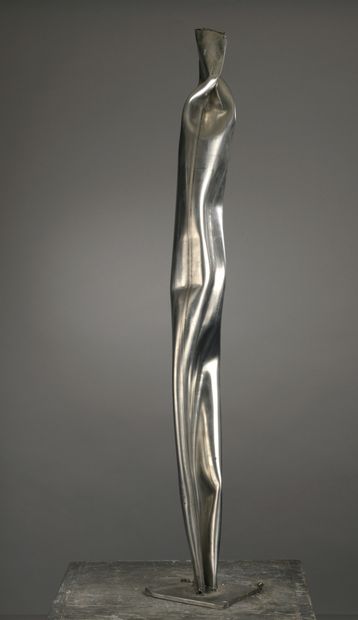 null Albert FÉRAUD (1921-2008)

Untitled

Folded steel.

Signed on the base A. FERAUD.

103...
