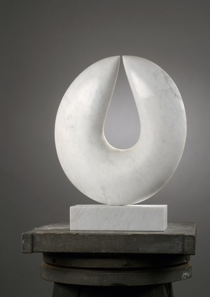 null Mircea MILCOVITCH (born 1941)

Opus 713

Carrara marble.

Unsigned.

49,5 x...