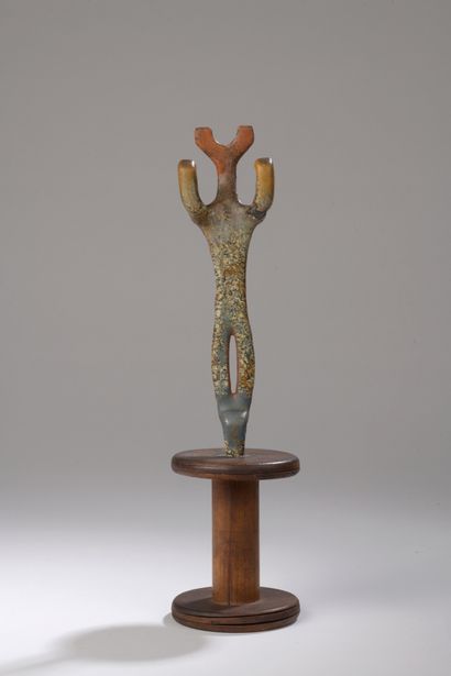 null Ivan TOVAR (né en 1942)

Sans titre

Sculpture en métal peint et socle en bois...