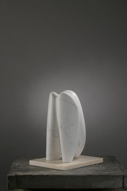 null Mircea MILCOVITCH (born 1941)

Opus 754

Carrara marble.

Signed on the base...