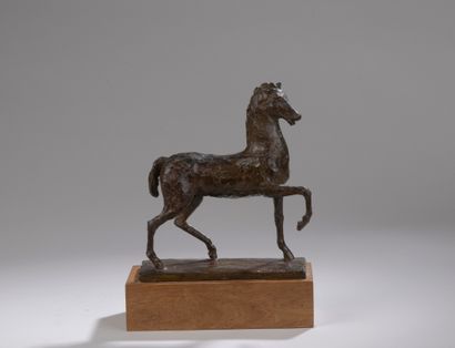 null Jacques COQUILLAY (born in 1935)

Horse at the walk, right foreleg raised

Bronze...