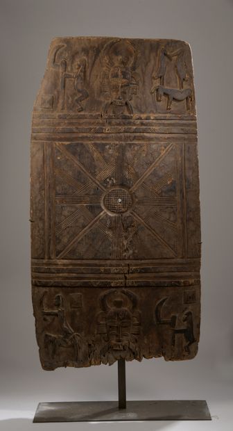 null SENOUFO DOOR, Ivory Coast

Wood with brown patina, accidents.

H. 130 L. 70...