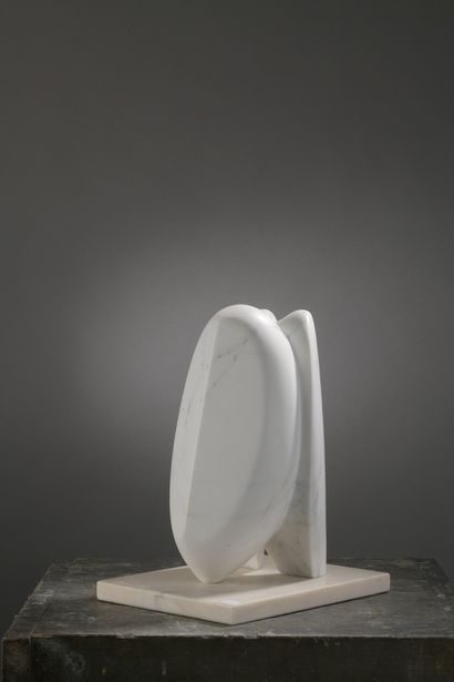 null Mircea MILCOVITCH (born 1941)

Opus 754

Carrara marble.

Signed on the base...