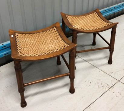 null Pair of mahogany stools, woven seat


Modern work in the Africanist taste


39...