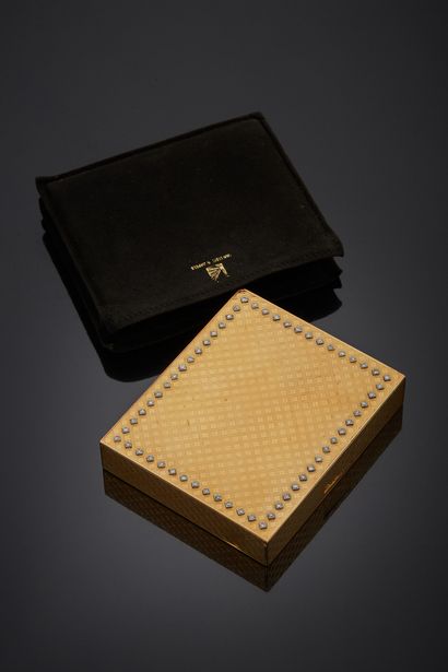 null VAN CLEEF & ARPELS - Louis XVI model box in 18K two-tone gold 750‰, of rectangular...