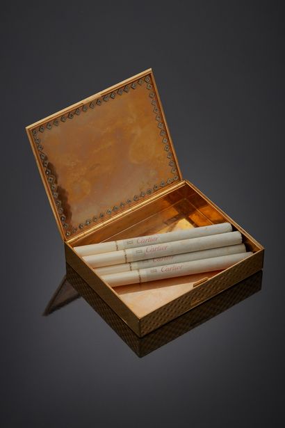 null VAN CLEEF & ARPELS - Louis XVI model box in 18K two-tone gold 750‰, of rectangular...