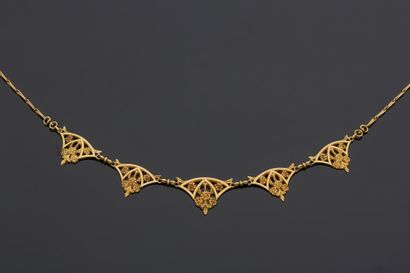 null Necklace collar in 18K yellow gold 750‰, adorned with triangular motifs chased...