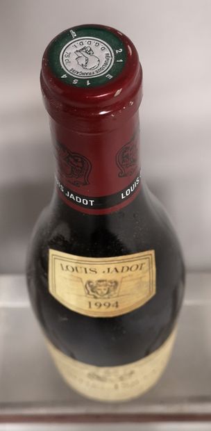 null 1 bottle CORTON POUGETS Grand Cru - Louis Jadot 1994 

Label slightly stain...