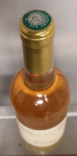 null 1 bouteille Château D'ARCHE - 2e GCC Sauternes 2010 

Étiquette légèrement tachée....