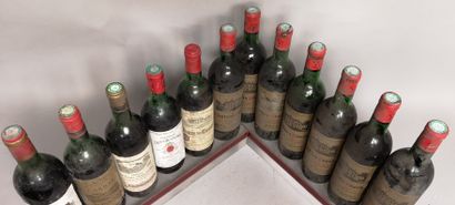 null 12 bouteilles BORDEAUX DIVERS Années 1970' A VENDRE EN L'ETAT