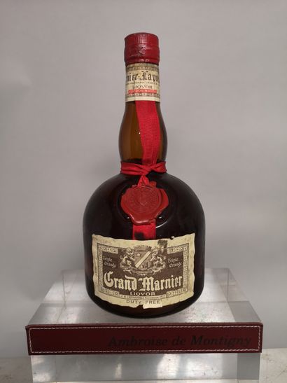 null 1 bottle GRAND MARNIER 70's