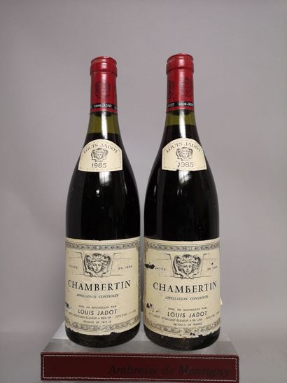 null 2 bottles CHAMBERTIN Grand cru - L. JADOT 1985 

Slightly stained and scratched...