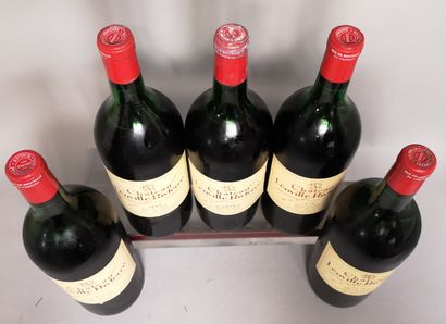 null 5 magnums Château LEOVILLE POYFERRE - 2nd GCC Saint Julien 1975 

Slightly stained...