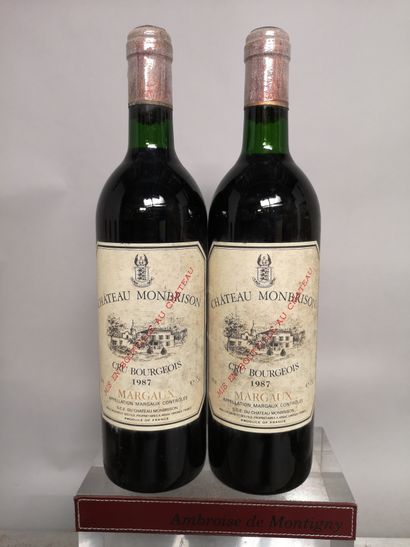 null 2 bouteilles Château MONBRISON - Margaux 1987 

Étiquettes tachées. Niveaux...