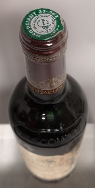 null 1 bouteille Château LASCOMBES - 2e GCC Margaux 1995 

Étiquette abîmée.