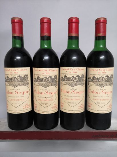 null 4 bouteilles Château CALON SEGUR - 3e Gcc Saint Estèphe 1974 

Étiquettes légèrement...