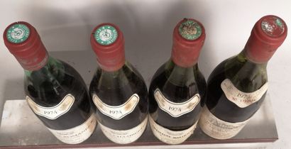 null 4 bouteilles BOURGOGNES DIVERS DOMAINE QUINSON fils : 1 VOSNE ROMANEE, 1 GEVREY...