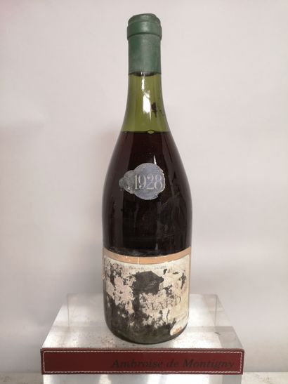 null 1 bouteille POMMARD - Prod. non identifiable 1928 

Étiquette très abîmée, partiellement...