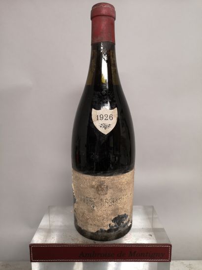 null 1 bottle VOSNE ROMANEE - Prosper MAUFOUX 1926 

Very damaged label. Level at...