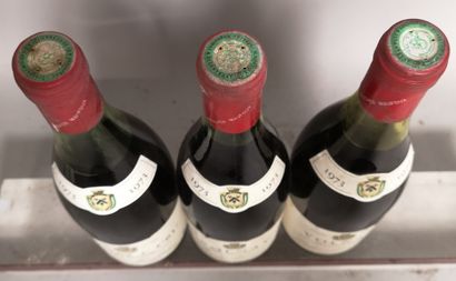 null 3 bouteilles VOLNAY 1er cru "Les Champans" - Prosper MAUFOUX 1973 

Étiquettes...