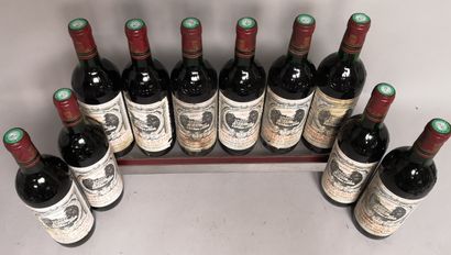 null 10 bottles Château Du BOUILH - Bordeaux 1983 

Stained and damaged labels. 4...