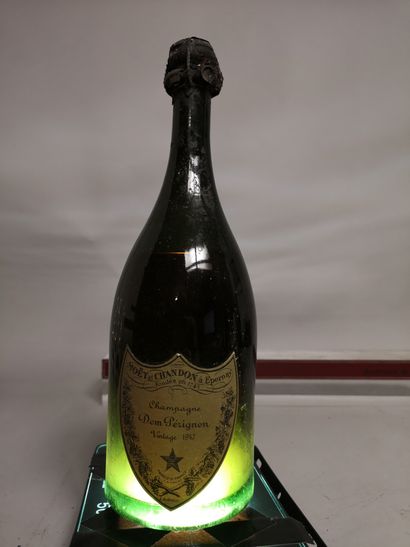 null 1 bottle CHAMPAGNE DOM PERIGNON 1947 

Nice color, light sparkling, level 9.8...