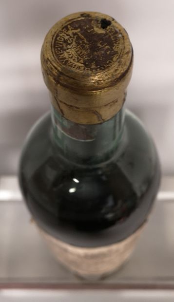 null 
1 bottle Château RAYNE VIGNEAU "Crème de Tête" - 1st Cc of Sauternes 1942 




Label...
