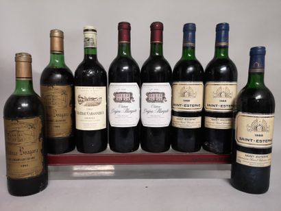 null 8 bouteilles BORDEAUX DIVERS A VENDRE EN L'ETAT Millesimes 1981, 1982 et 19...