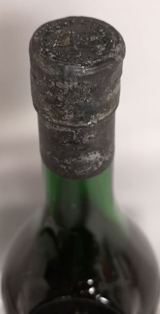 null 1 bottle COGNAC Très Belle Grande Champagne "Pale Dry" - DELAMAIN 

Label slightly...